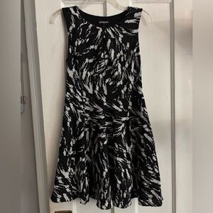 EXPRESS Fit & Flare Women Dress Size 6 Mini Abstract Print Fully Lined Party